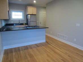 1782 W 44th St in Cleveland, OH - Foto de edificio - Building Photo
