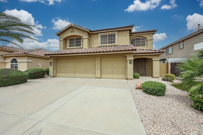 15638 W Redfield Rd in Surprise, AZ - Building Photo - Building Photo