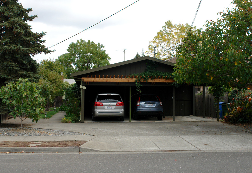 1024 3rd St in Novato, CA - Foto de edificio