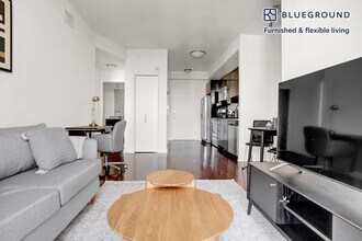 4918 St Elmo Ave in Bethesda, MD - Building Photo - Building Photo
