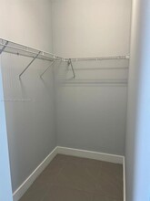 6412 NW 105th Pl in Doral, FL - Building Photo - Building Photo