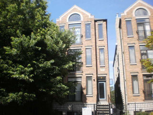 5438 S Indiana Ave in Chicago, IL - Building Photo