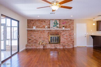 42807 Sachs Dr in Quartz Hill, CA - Building Photo - Building Photo
