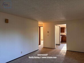 414 49th State Loop in Springfield, OR - Building Photo - Building Photo