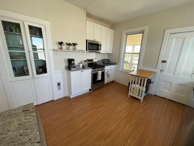 40 Cherry St, Unit 1 in Somerville, MA - Building Photo - Building Photo