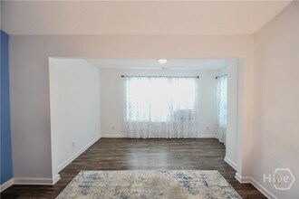 5301 Walden Park Dr in Savannah, GA - Foto de edificio - Building Photo