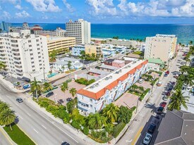 349 Virginia St in Hollywood, FL - Building Photo