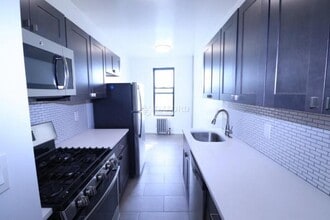 37-33 College Point Blvd in Queens, NY - Building Photo - Building Photo