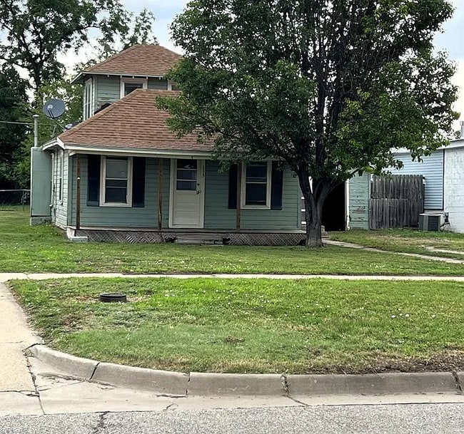 property at 115 E Grand Ave