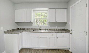 5123 Peachtree St in Houston, TX - Building Photo - Building Photo