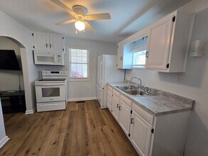 982 Lawnview Ave in Newark, OH - Foto de edificio - Building Photo