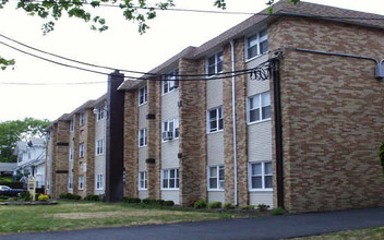 Dominique Garden Apartments in Asbury Park, NJ - Building Photo - Building Photo