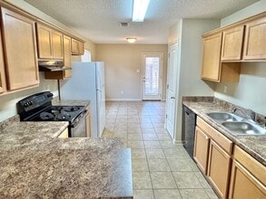 1579 Wynne Grove Rd in Cordova, TN - Building Photo - Building Photo