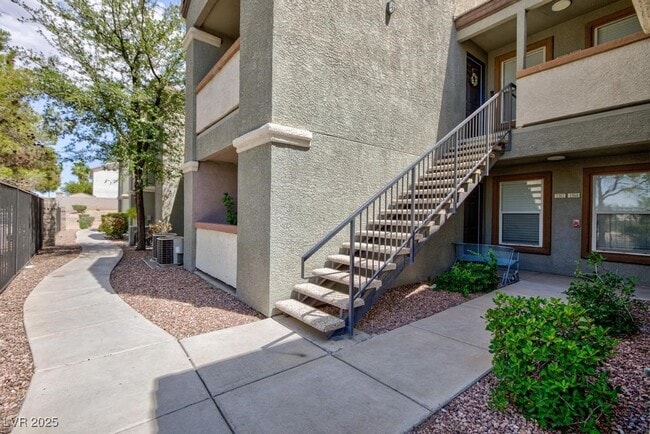 555 E Silverado Ranch Blvd