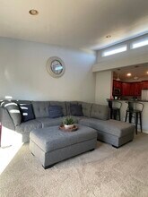 5055 Collwood Blvd, Unit 302 in San Diego, CA - Foto de edificio - Building Photo