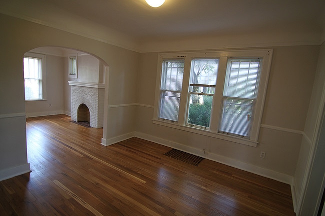 260 Spencer St, Unit B in Ferndale, MI - Building Photo - Building Photo