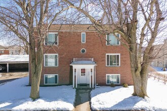 3158 Algonquin Pky in Toledo, OH - Foto de edificio - Building Photo