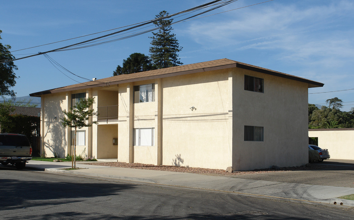 129 N 7th St in Santa Paula, CA - Building Photo