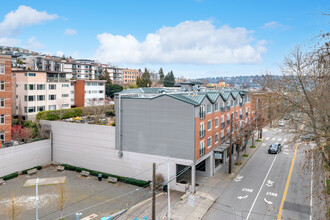 Barclay Court in Seattle, WA - Building Photo - Building Photo