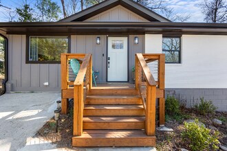 3177 Beech Dr in Decatur, GA - Foto de edificio - Building Photo