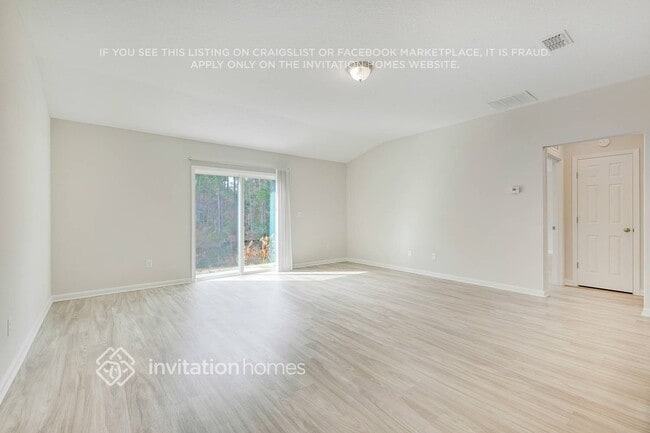 2648 Kersey Dr W in Jacksonville, FL - Foto de edificio - Building Photo