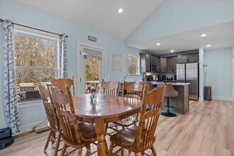 400 Kaiser Rd in Dickson, TN - Foto de edificio - Building Photo