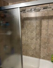 2701 Riverside Dr in Coral Springs, FL - Building Photo - Building Photo