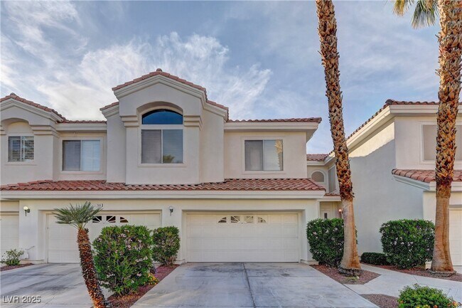 property at 7640 Rolling View Dr