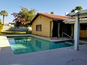 567 N Hermosa Dr in Palm Springs, CA - Building Photo - Building Photo