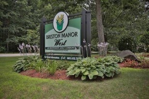 Briston Manor West in Bedford, NH - Building Photo