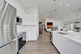 10370 NW 14th St in Plantation, FL - Building Photo - Building Photo