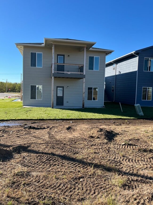 5425 N Gray Dr in Park City, KS - Building Photo - Building Photo