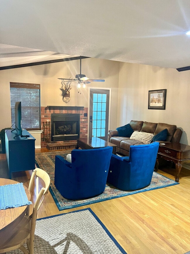 1072 Valley View Dr in Fayetteville, AR - Building Photo - Building Photo