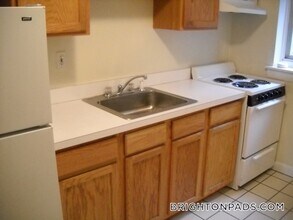 65 Chiswick Rd in Boston, MA - Foto de edificio - Building Photo