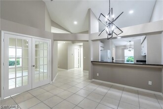 1704 Royal Cir in Naples, FL - Building Photo - Building Photo