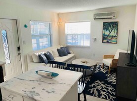 154 147th Ave, Unit A in Madeira Beach, FL - Building Photo