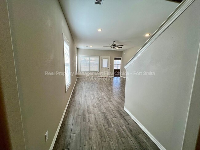 9802 Mylea Cir in Barling, AR - Building Photo - Building Photo