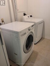 3249 Oakglade Crescent in Mississauga, ON - Building Photo - Building Photo