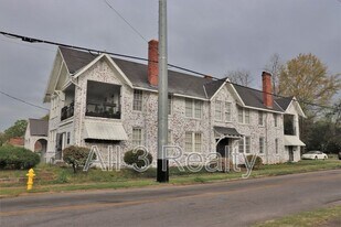 2243 Madison Ave in Montgomery, AL - Building Photo