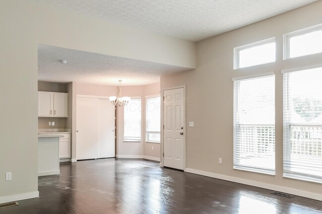 3323 Retriever Rd in Columbus, OH - Building Photo - Building Photo