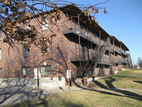 1800 Platt St in Manhattan, KS - Foto de edificio - Building Photo