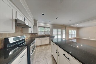5404 Oxford Chase Way in Dunwoody, GA - Building Photo - Building Photo