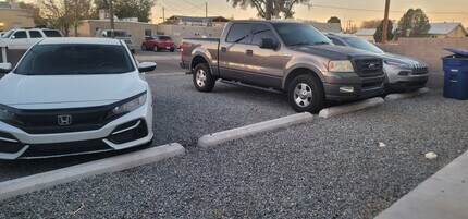 221 Veranda Rd NW, Unit Apt B in Albuquerque, NM - Foto de edificio - Building Photo