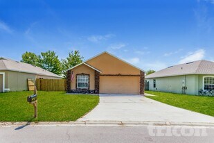 3437 Talisman Drive in Middleburg, FL - Building Photo