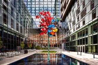 Humaniti in Montréal, QC - Foto de edificio - Building Photo