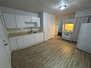 14 Lester St in Ansonia, CT - Building Photo - Building Photo