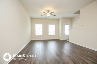 1076 Arlene Dr in La Vergne, TN - Foto de edificio - Building Photo