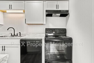 3111 W Greenwood St in Springfield, MO - Building Photo - Building Photo