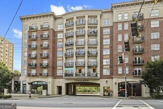 2277 Peachtree Rd NE in Atlanta, GA - Building Photo - Building Photo