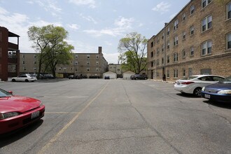 996-1012 Main St in Evanston, IL - Foto de edificio - Building Photo